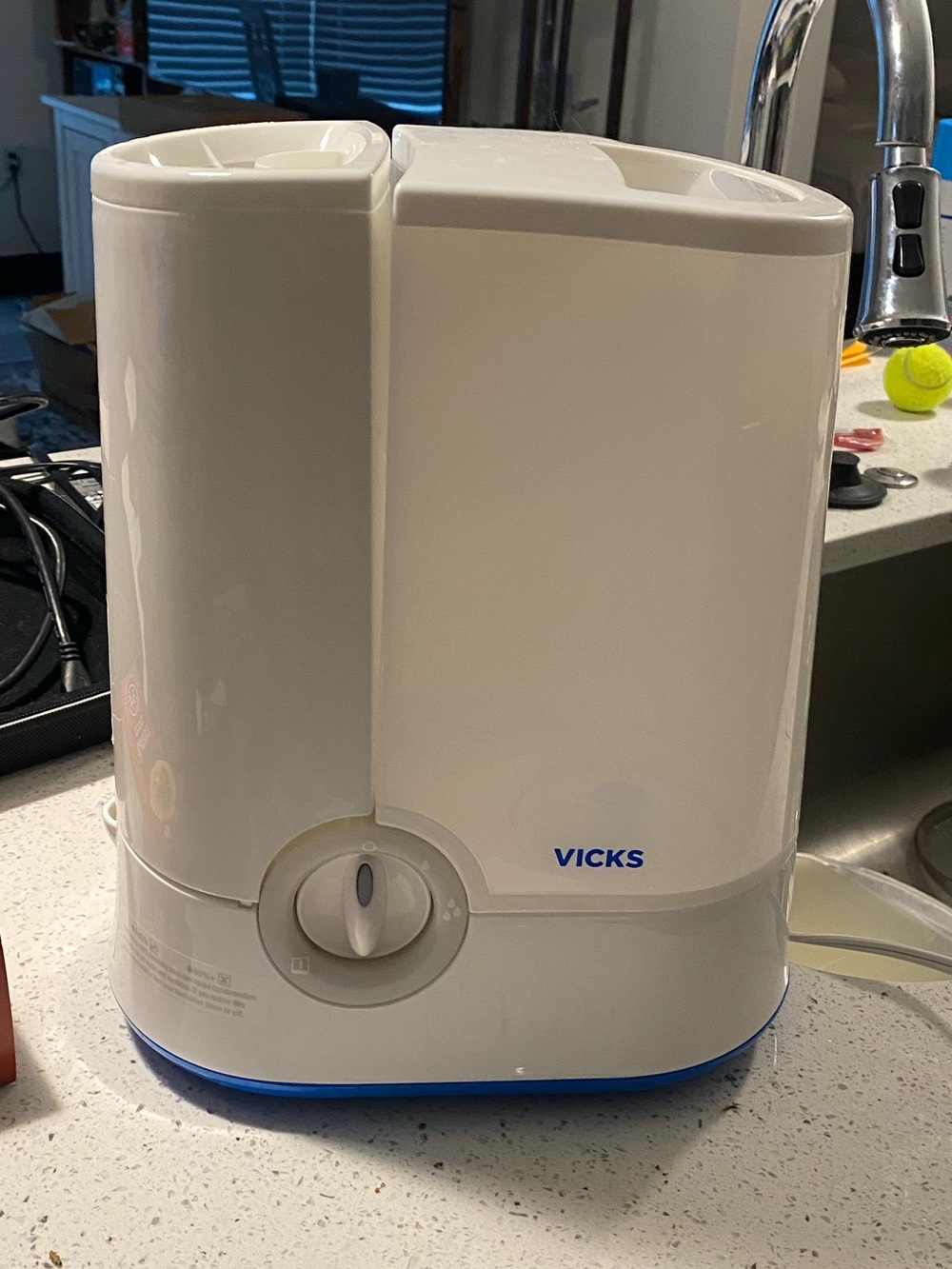 Vicks White & Blue warm Mist Humidifier